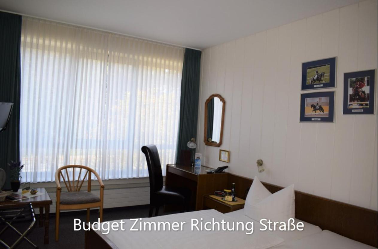 Hotel Am Pferdezentrum Vechta Bagian luar foto